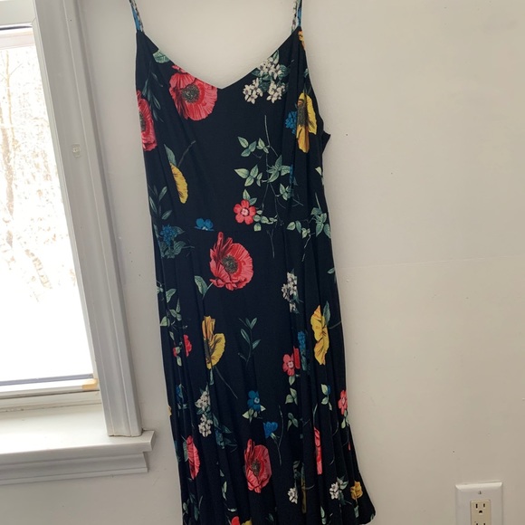 Old navy sundress. New w/o tags. - Picture 4 of 6